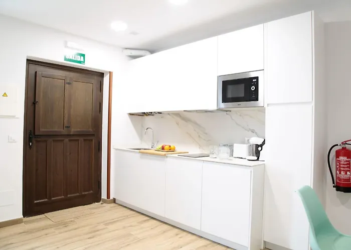 La Estrella De Tarsis * سانتيانا ذيل مار